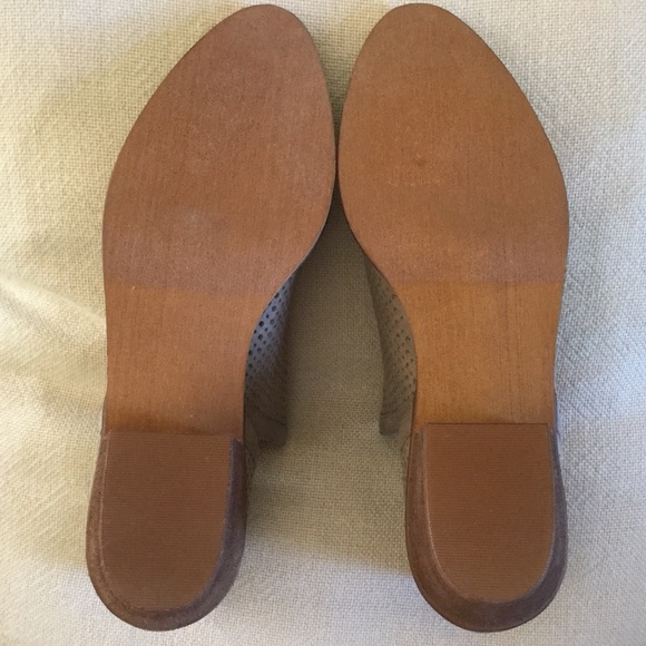 bp Perry Laser Cut Faux Suede Ankle Bootie - Picture 4 of 4